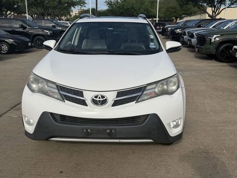 Used 2014 Toyota RAV4 XLE image 2
