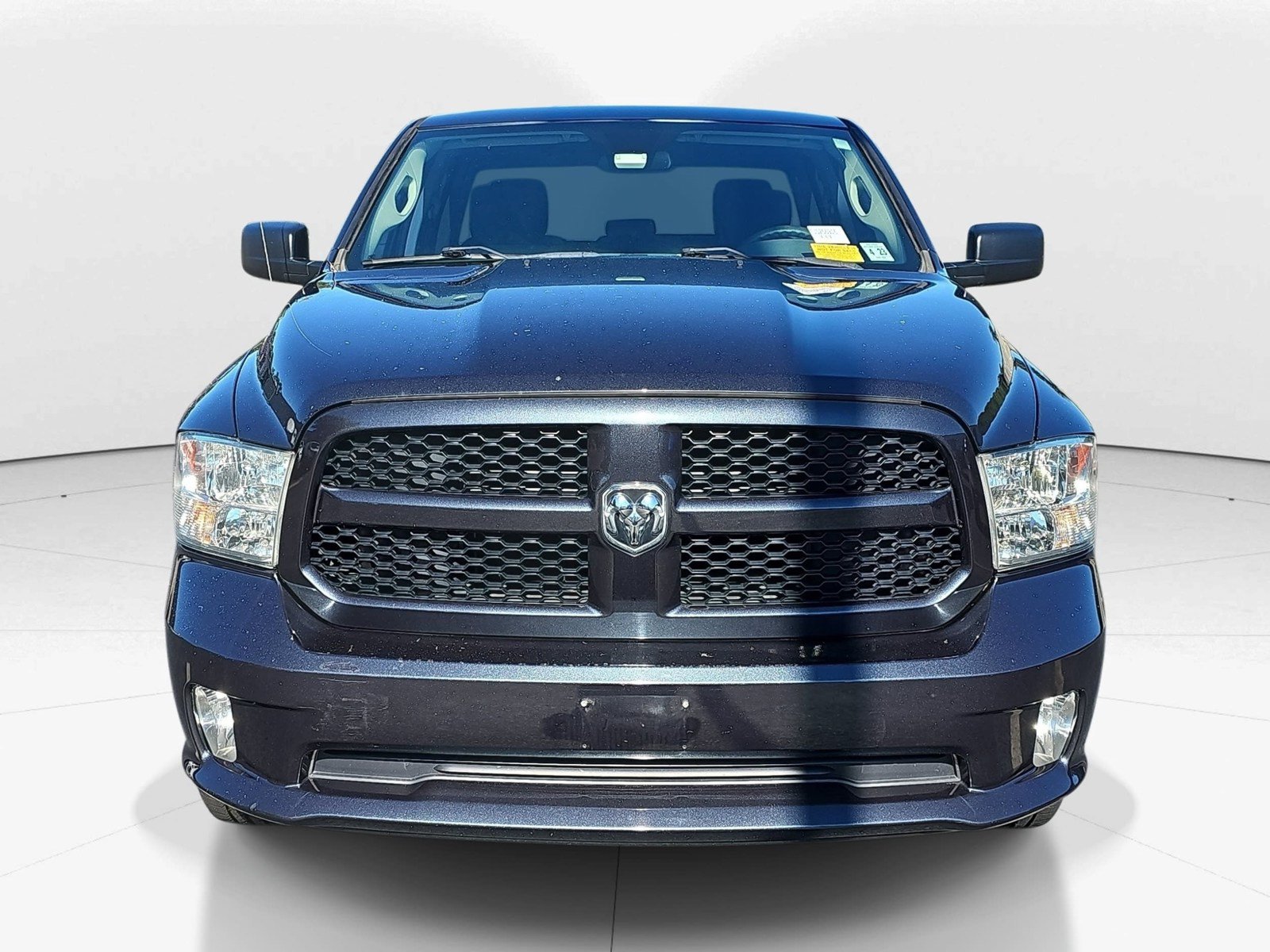 Used 2018 RAM 1500 Express w/ Express Value Package AWD/4WD image 8