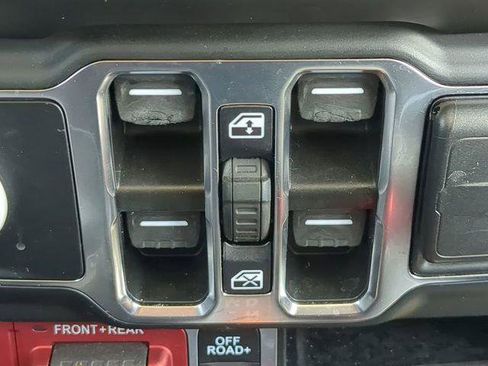 Certified 2022 Jeep Wrangler Unlimited Rubicon AWD/4WD image 28