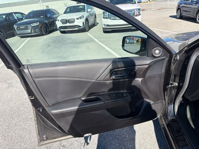 Used 2015 Honda Accord EX-L image 17