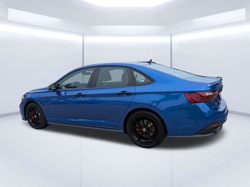 Used 2024 Volkswagen Jetta GLI 40th Anniversary Edition FWD image 6