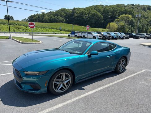 Used 2026 Ford Mustang Coupe RWD image 2