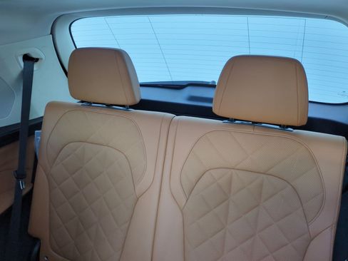 Certified 2023 BMW X7 xDrive40i w/ Premium Package AWD/4WD image 33