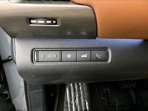 New 2025 Nissan Pathfinder Platinum w/ Lighting Package (N93) image 29