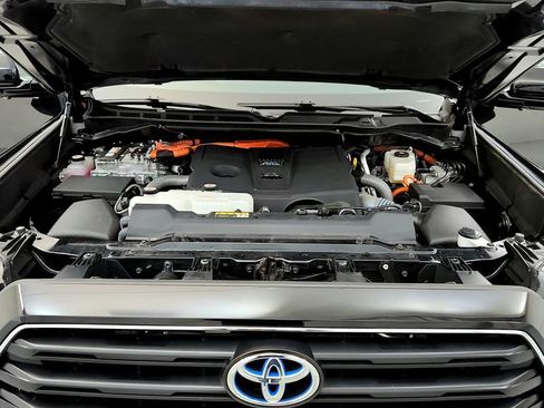 Used 2024 Toyota Sequoia SR5 w/ TRD Off-Road Package AWD/4WD image 13