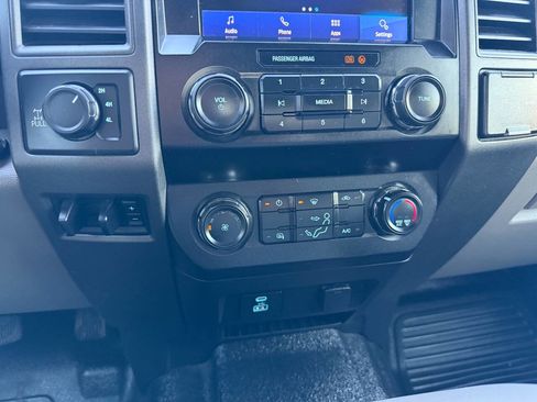 Used 2021 Ford F250 XL w/ Power Equipment Group image 42
