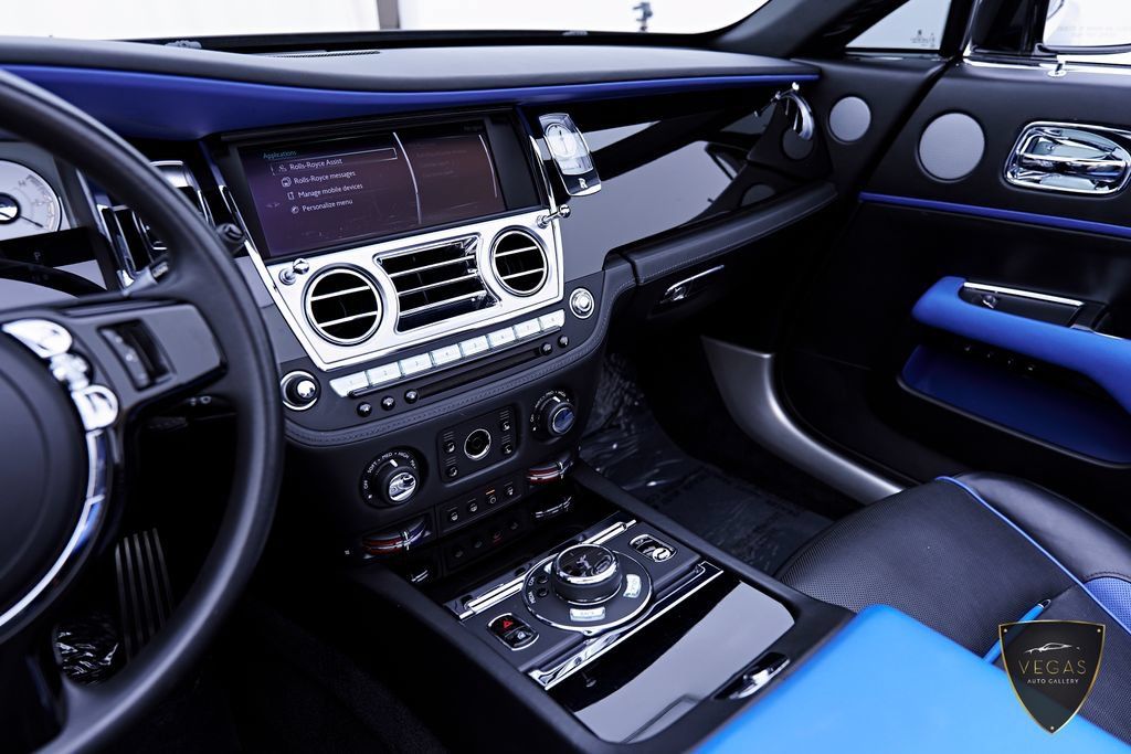 Used 2019 Rolls-Royce Dawn RWD image 78
