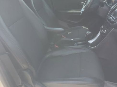 Used 2022 Chevrolet Trax LT w/ Driver Confidence Package image 12