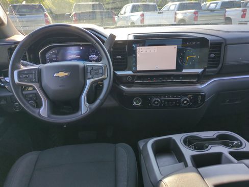 Used 2023 Chevrolet Silverado 1500 LT AWD/4WD image 28