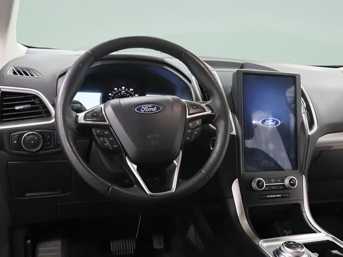 Used 2024 Ford Edge SEL w/ Convenience Package AWD/4WD image 9