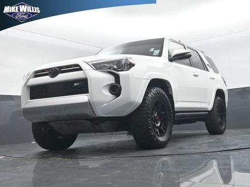 Used 2023 Toyota 4Runner TRD Off-Road Premium AWD/4WD image 19