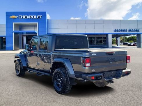 Used 2023 Jeep Gladiator Willys image 3