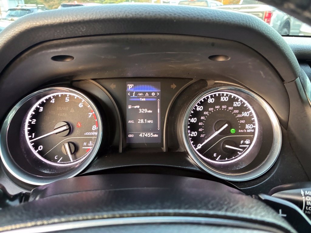 Used 2019 Toyota Camry SE FWD image 33