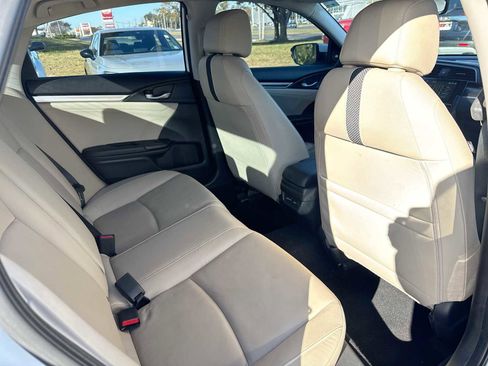 Used 2019 Honda Civic Touring image 14