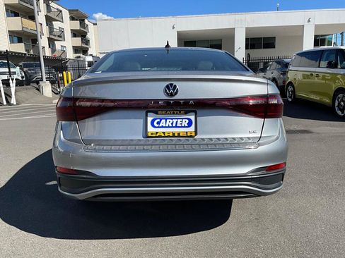 New 2026 Volkswagen Jetta SE FWD image 6