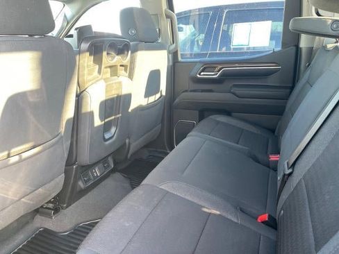 Used 2023 Chevrolet Silverado 1500 LT image 17