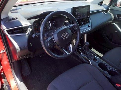 Certified 2022 Toyota Corolla Cross LE AWD/4WD image 11