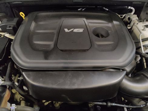 Used 2017 Dodge Durango GT RWD image 30