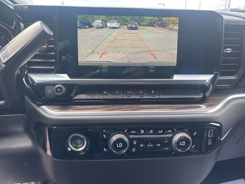 Used 2022 Chevrolet Silverado 1500 LT image 10