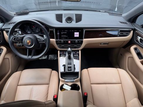 Certified 2026 Porsche Macan AWD/4WD image 23