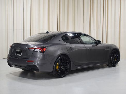 Used 2023 Maserati Ghibli Modena Q4 AWD/4WD image 10