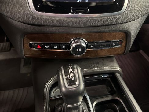 Used 2016 Volvo XC90 T6 Momentum w/ Momentum Plus Package image 13