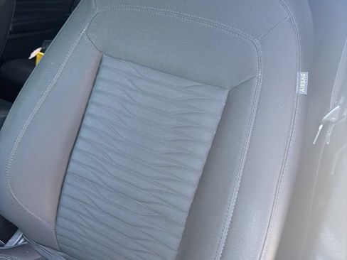 Used 2021 Ford Explorer XLT RWD image 5
