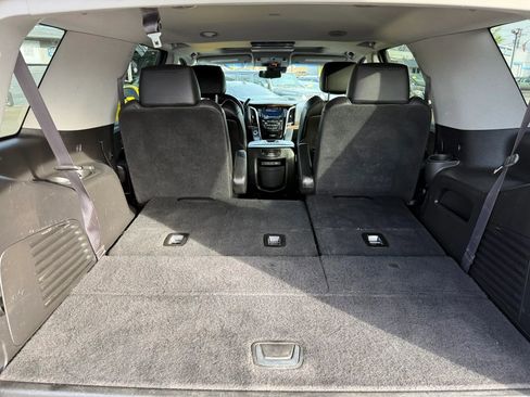Used 2017 Cadillac Escalade Premium Luxury image 28