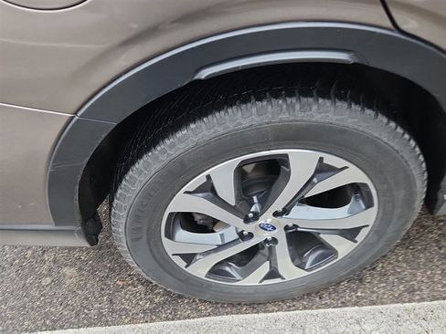 Used 2022 Subaru Outback Limited XT image 5