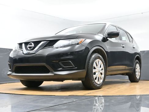 Used 2015 Nissan Rogue S image 44