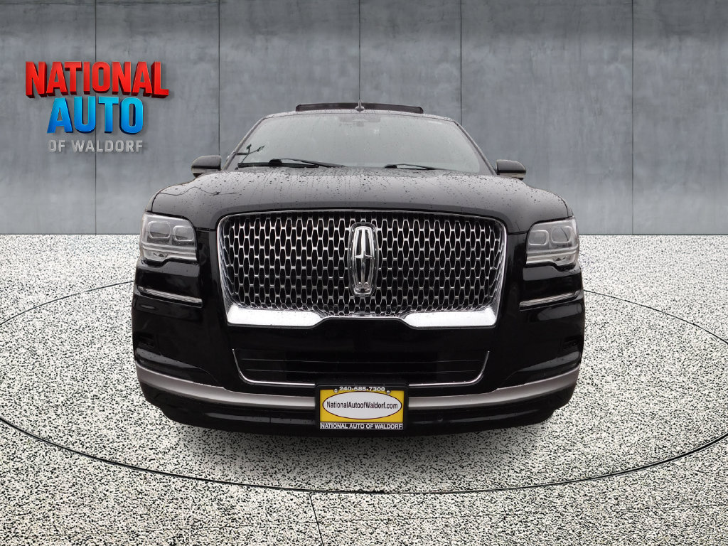 Used 2022 Lincoln Navigator L Reserve AWD/4WD image 3