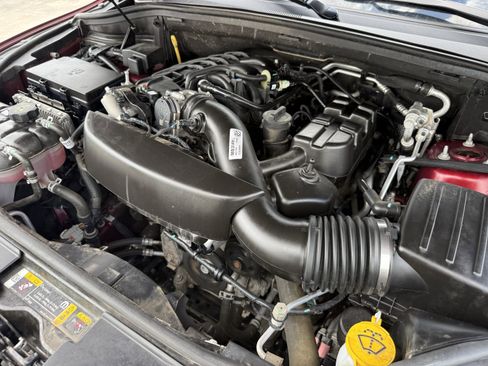 Used 2024 Dodge Durango GT AWD/4WD image 34