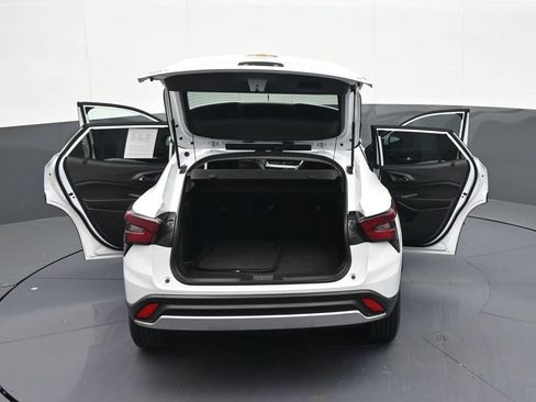 Certified 2025 Chevrolet Trax LT FWD image 41