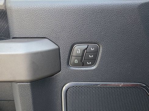 Used 2022 Ford F350 Platinum image 25