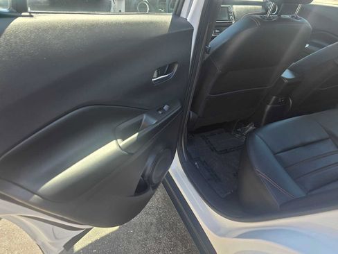Used 2020 Nissan Kicks SR w/ SR Premium Package FWD image 15