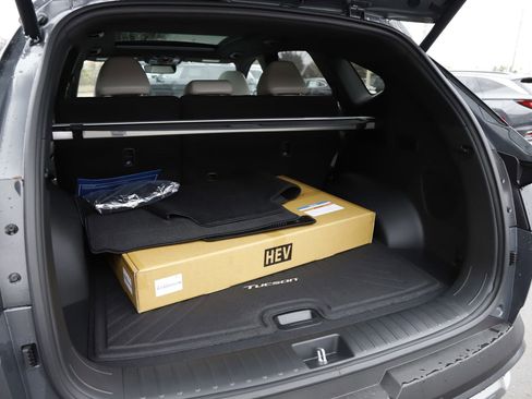 New 2026 Hyundai Tucson Limited image 5