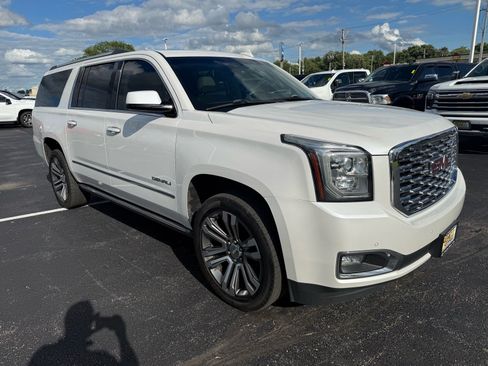Used 2018 GMC Yukon XL Denali w/ Denali Ultimate Package AWD/4WD image 7