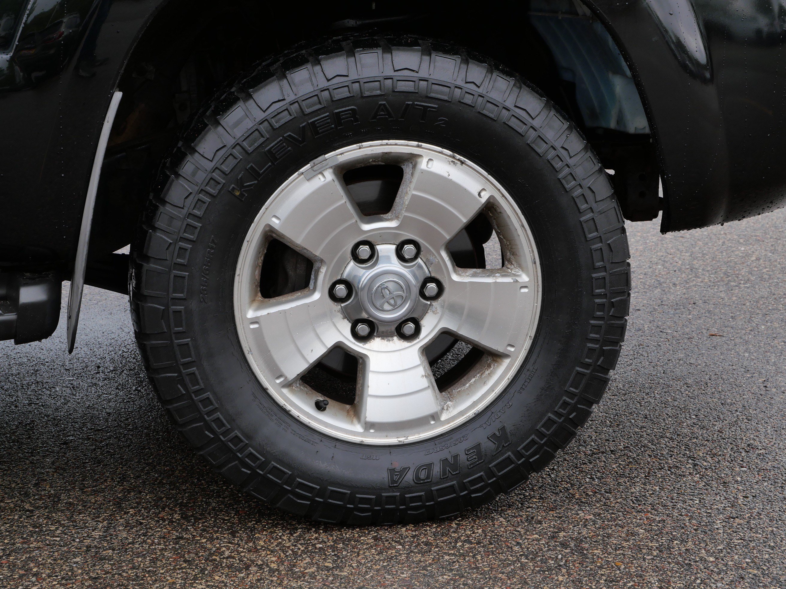 Used 2007 Toyota 4Runner SR5 AWD/4WD image 15