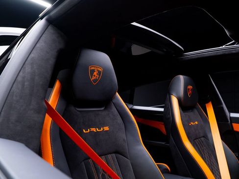 Used 2024 Lamborghini Urus S AWD/4WD image 56