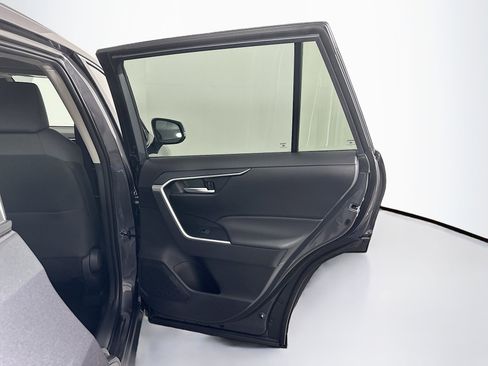 Used 2025 Toyota RAV4 XLE w/ Convenience Package FWD image 32