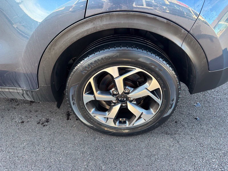 Used 2022 Kia Sportage LX AWD/4WD image 16
