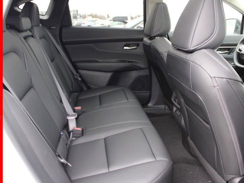 New 2025 Nissan Murano SL image 16