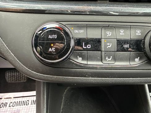 Used 2025 Buick Envista Preferred w/ Convenience I Package FWD image 30