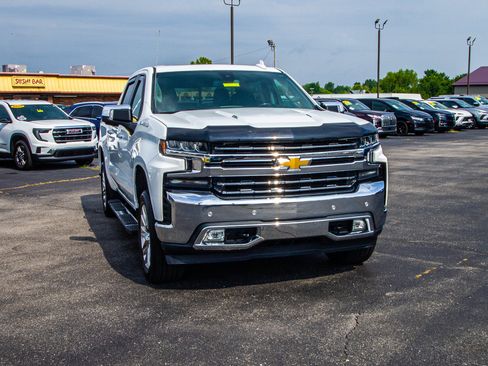 Used 2020 Chevrolet Silverado 1500 LTZ w/ LTZ Premium Package AWD/4WD image 10