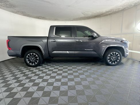 Used 2025 Toyota Tundra Limited AWD/4WD image 2