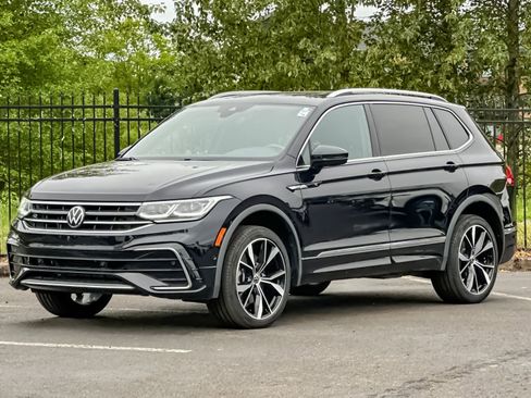 Used 2022 Volkswagen Tiguan SEL R-Line AWD/4WD image 8
