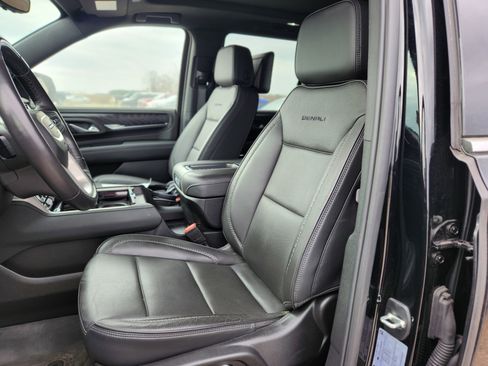 Used 2024 GMC Yukon Denali w/ Advanced Technology Package image 16