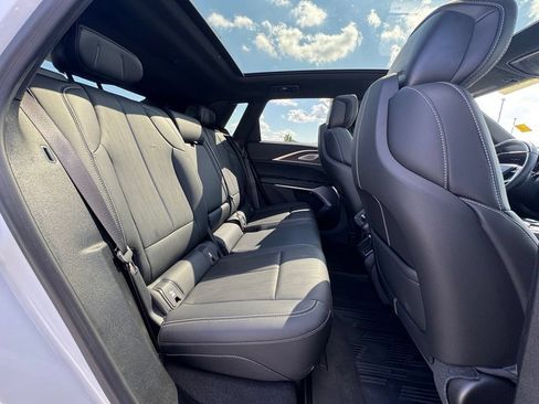 Certified 2025 Cadillac Lyriq Luxury AWD/4WD image 35