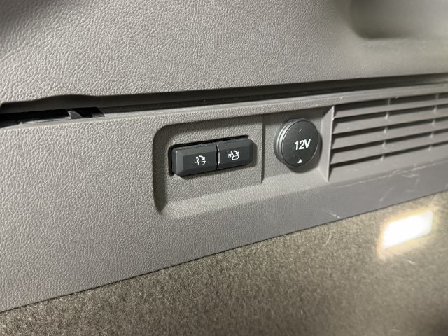 Used 2017 Lincoln MKX Select w/ Select Plus Package FWD image 26