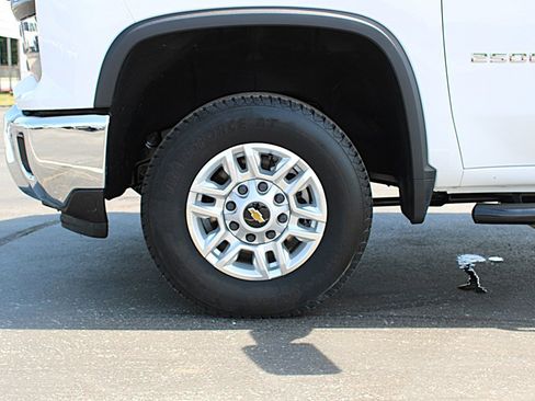 Used 2025 Chevrolet Silverado 2500 W/T w/ WT/CX Safety Package AWD/4WD image 36
